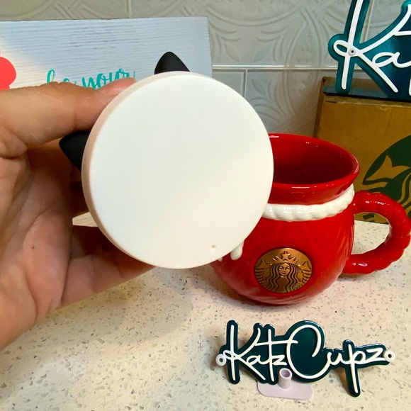 LAST ONE**17oz Starbucks Penguin Lid w/Santa Bag Mug, China. - Picture 8 of 8